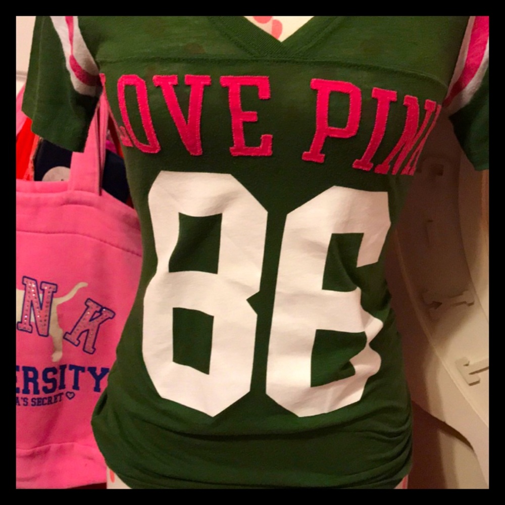 💚PINK VS “LOVE PINK 86” Vintage Football Tee💚 - Picture 4 of 6
